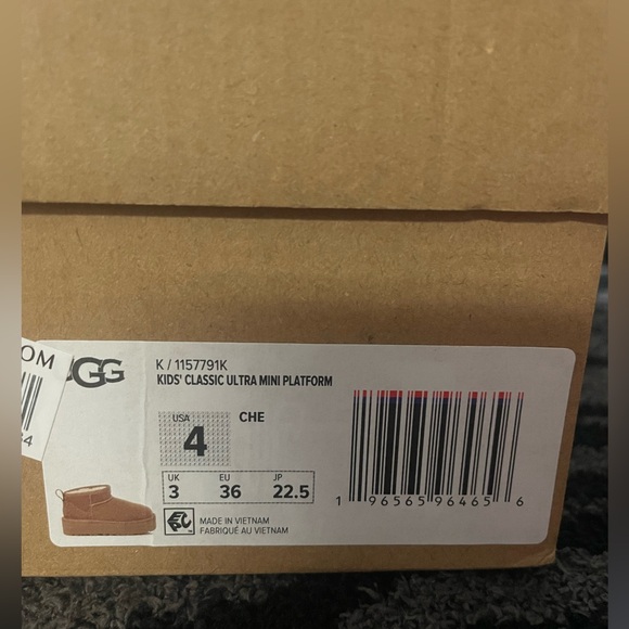 Kids Classic Ultra Mini Platform UGG size 4 Chestnut - Picture 6 of 11